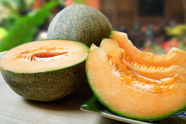 bigstock-sliced-fresh-cantaloupe-in-an--18769484