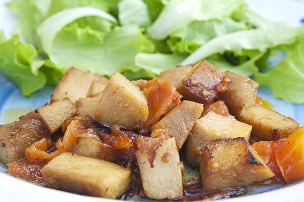 bigstock-Seitan-And-Salad-33121238